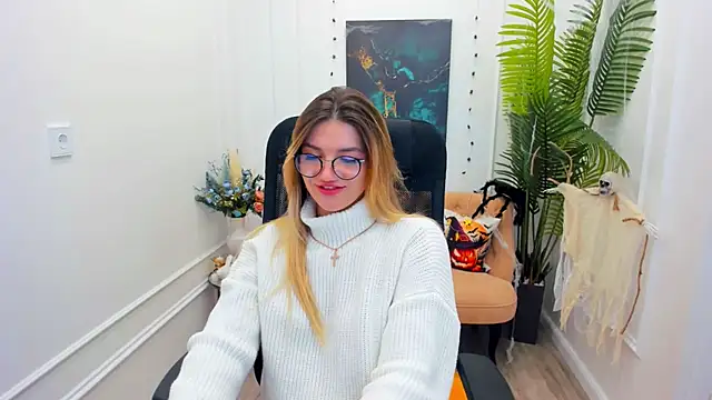 SelenaeMoore online show from November 2025 07:49:02 PM