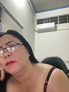 Snapshot of NDith chatting on October 2025 10:19:01 PM NDith online show from October 2025 10:19:01 PM