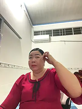 Snapshot of NDith chatting on October 2025 10:42:02 PM NDith online show from October 2025 10:42:02 PM