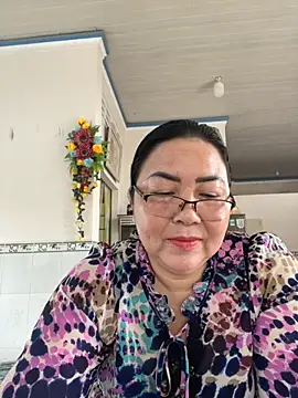 Snapshot of NDith chatting on October 2025 12:07:02 AM NDith online show from October 2025 12:07:02 AM