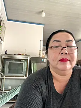 Snapshot of NDith chatting on November 2025 01:59:02 AM NDith online show from November 2025 01:59:02 AM