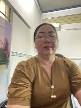 Snapshot of NDith chatting on December 2025 08:52:02 AM NDith online show from December 2025 08:52:02 AM