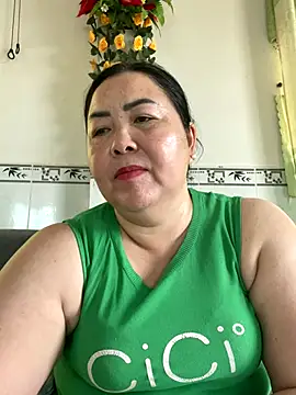 Snapshot of NDith chatting on December 2025 10:09:02 AM NDith online show from December 2025 10:09:02 AM