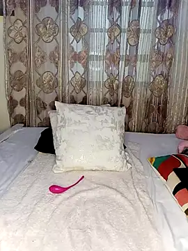 Cherriikenzie online show from February 2025 12:00:02 PM