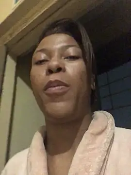 Snapshot of Kylie_Hairy_Bbc chatting on October 2025 06:28:02 PM Kylie Hairy Bbc online show from October 2025 06:28:02 PM