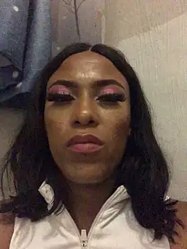 Snapshot of Kylie_Hairy_Bbc chatting on November 2025 01:04:02 AM Kylie Hairy Bbc online show from November 2025 01:04:02 AM