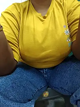 Snapshot of Priya-89 chatting on December 2025 01:11:01 AM Priya-89 online show from December 2025 01:11:01 AM