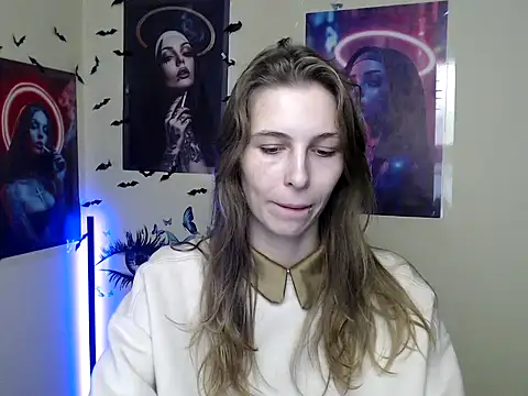 Snapshot of StrangerGi chatting on October 2025 11:28:01 AM StrangerGi online show from October 2025 11:28:01 AM