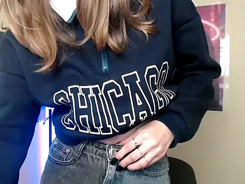 Snapshot of StrangerGi chatting on October 2025 06:10:01 AM StrangerGi online show from October 2025 06:10:01 AM