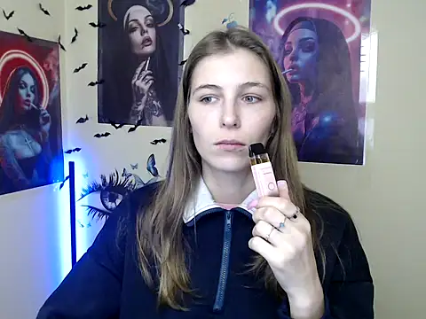 Snapshot of StrangerGi chatting on October 2025 07:12:02 AM StrangerGi online show from October 2025 07:12:02 AM