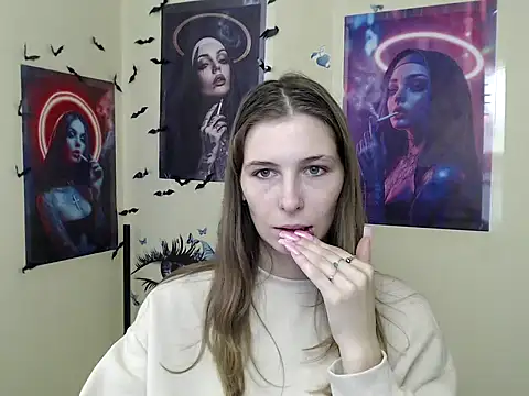 Snapshot of StrangerGi chatting on October 2025 07:10:02 AM StrangerGi online show from October 2025 07:10:02 AM