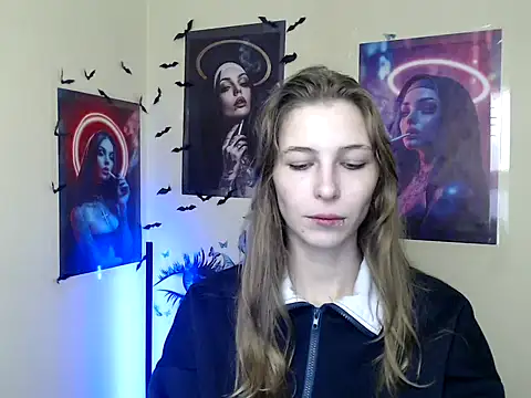 Snapshot of StrangerGi chatting on November 2025 06:57:02 AM StrangerGi online show from November 2025 06:57:02 AM