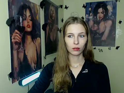 Snapshot of StrangerGi chatting on November 2025 07:08:02 AM StrangerGi online show from November 2025 07:08:02 AM