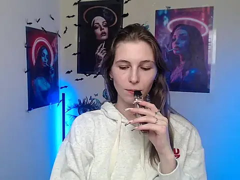 Snapshot of StrangerGi chatting on December 2025 01:31:01 PM StrangerGi online show from December 2025 01:31:01 PM