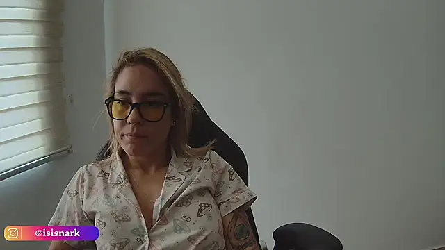 Snapshot of Isis69_ chatting on January 2026 04:21:02 PM Isis69 online show from January 2026 04:21:02 PM