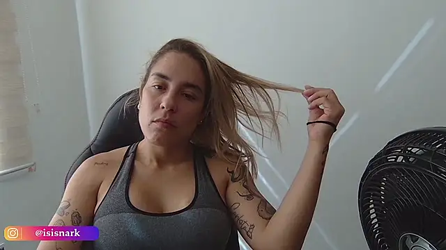 Snapshot of Isis69_ chatting on January 2026 03:06:01 PM Isis69 online show from January 2026 03:06:01 PM