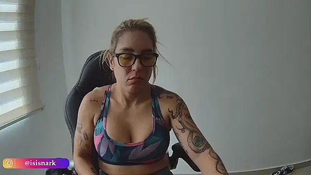 Snapshot of Isis69_ chatting on February 2026 04:25:02 PM Isis69 online show from February 2026 04:25:02 PM