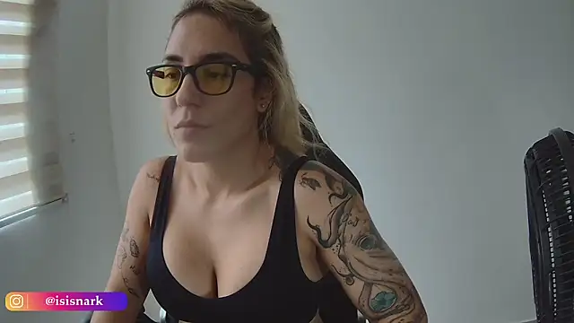 Snapshot of Isis69_ chatting on February 2026 03:22:01 PM Isis69 online show from February 2026 03:22:01 PM