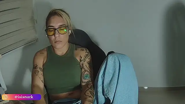 Snapshot of Isis69_ chatting on February 2026 01:28:01 AM Isis69 online show from February 2026 01:28:01 AM