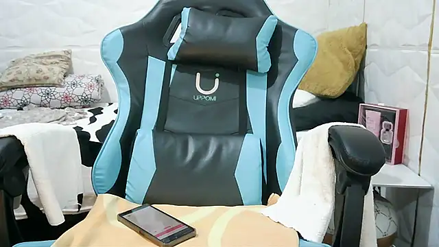 Snapshot of Mendoza_Amaranata chatting on February 2025 03:51:02 PM Mendoza Amaranata online show from February 2025 03:51:02 PM