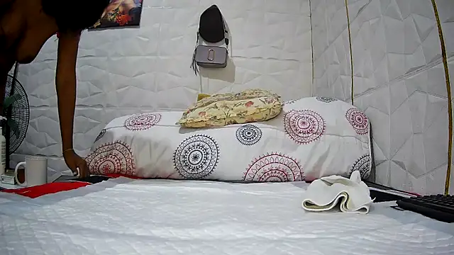 Snapshot of Mendoza_Amaranata chatting on October 2025 04:19:02 AM Mendoza Amaranata online show from October 2025 04:19:02 AM