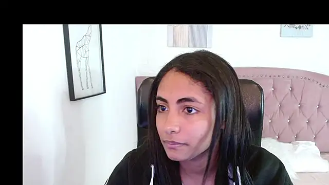 shaneelle online show from November 2025 03:18:02 AM