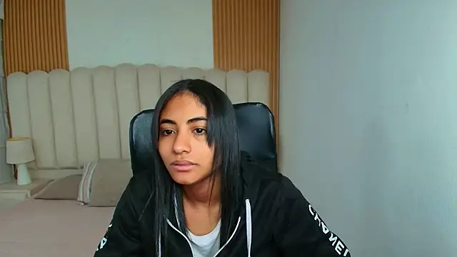 shaneelle online show from February 2026 03:03:02 AM