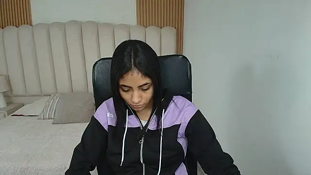 shaneelle online show from March 2026 03:10:01 AM