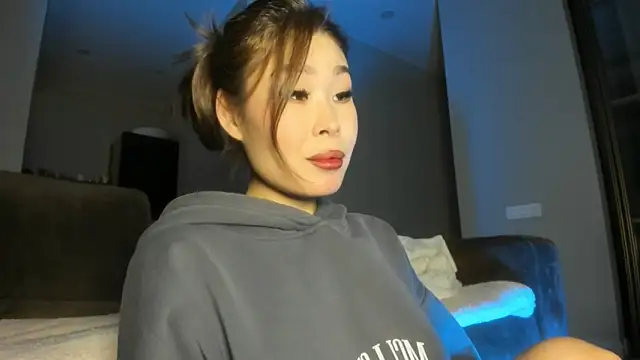 Snapshot of Yukisans chatting on February 2025 01:44:01 PM Yukisans online show from February 2025 01:44:01 PM