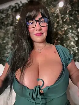Snapshot of Saorii_kiido chatting on May 2026 04:28:02 AM Saorii kiido online show from May 2026 04:28:02 AM