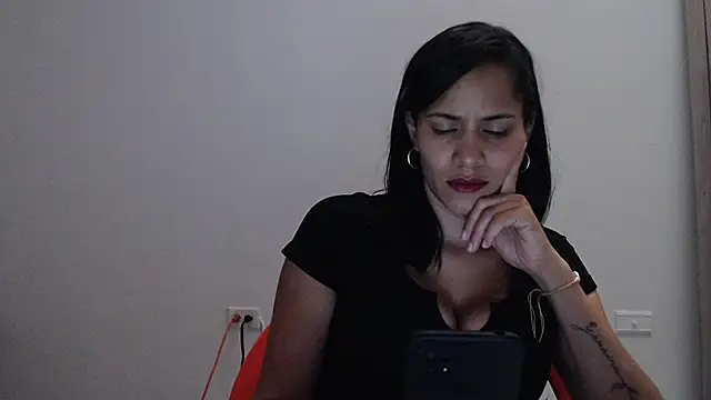 ambarsmith02 online show from February 2025 08:55:01 PM