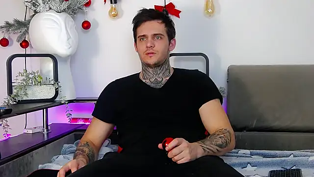 CarterCole online show from December 2024 02:12:01 PM