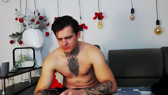 CarterCole online show from December 2024 07:44:02 AM