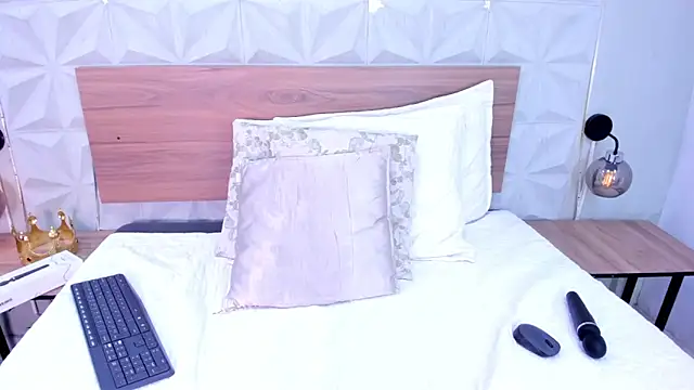 Stacey white  online show from May 2026 07:56:02 PM