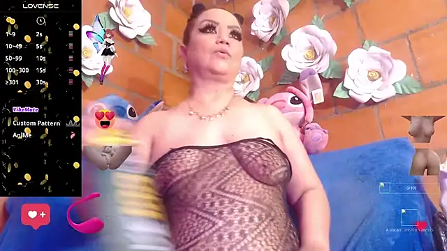 Snapshot of IngritBitch chatting on October 2025 02:02:02 PM IngritBitch online show from October 2025 02:02:02 PM