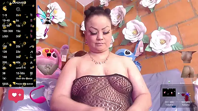 Snapshot of IngritBitch chatting on November 2025 03:12:01 PM IngritBitch online show from November 2025 03:12:01 PM