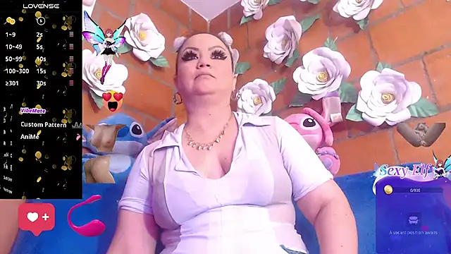 Snapshot of IngritBitch chatting on December 2025 02:11:01 PM IngritBitch online show from December 2025 02:11:01 PM