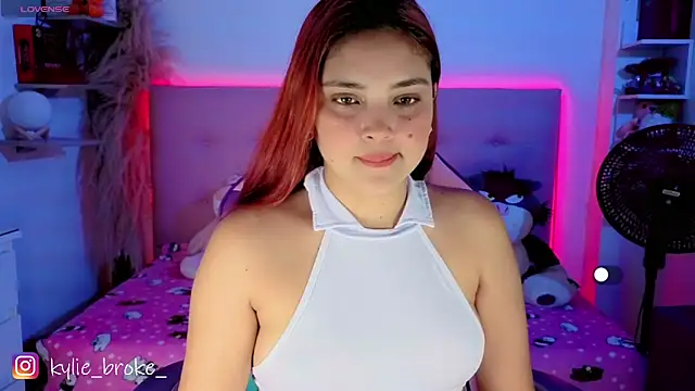 Kylie brokee online show from February 2026 09:04:01 PM