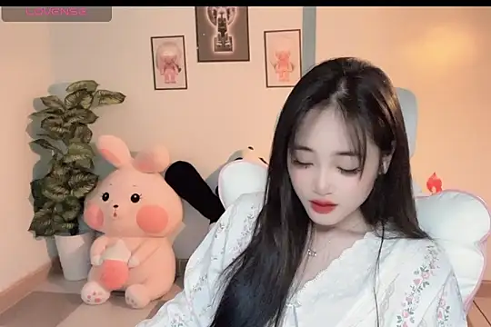  Aimy  online show from November 2025 04:28:02 PM