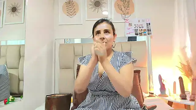 Snapshot of _Marcela__ chatting on July 2026 11:58:02 AM Marcela online show from July 2026 11:58:02 AM