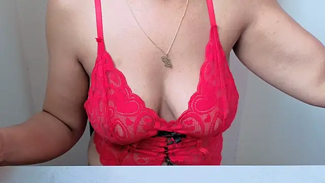 Snapshot of Lunadelisla chatting on November 2025 01:03:01 PM Lunadelisla online show from November 2025 01:03:01 PM