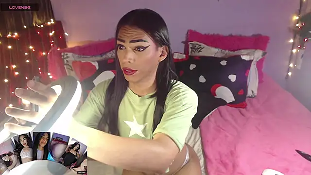 Snapshot of MARGOTFERRER chatting on September 2025 05:52:02 AM MARGOTFERRER online show from September 2025 05:52:02 AM