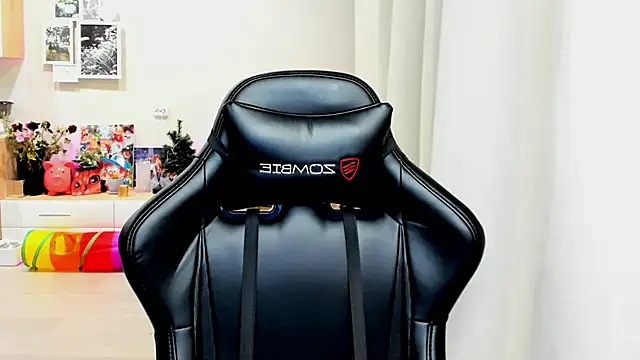 Snapshot of Sm0ly chatting on October 2025 01:27:02 AM Sm0ly online show from October 2025 01:27:02 AM