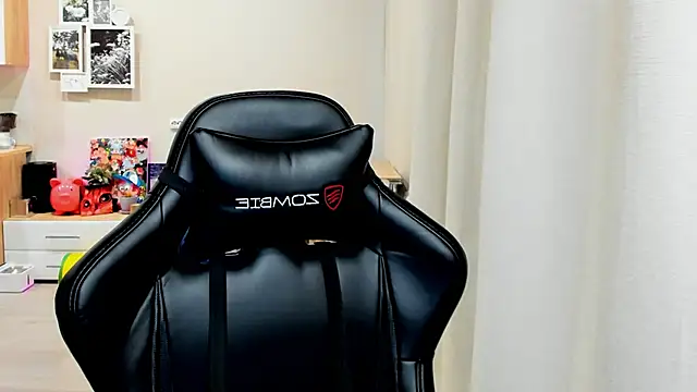 Snapshot of Sm0ly chatting on October 2025 02:23:02 AM Sm0ly online show from October 2025 02:23:02 AM