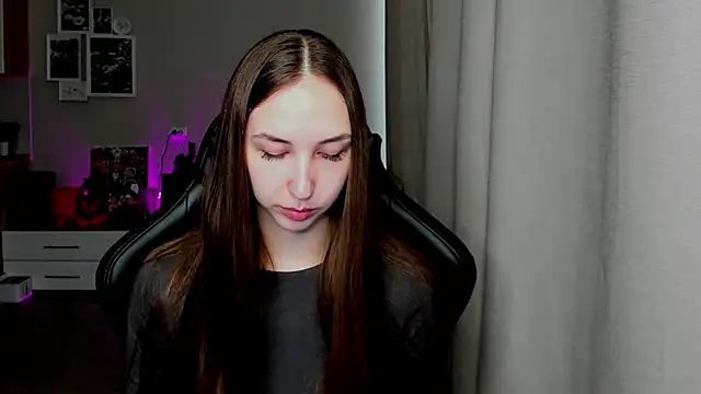 Sm0ly online show from April 2026 01:59:01 AM