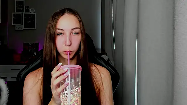 Sm0ly online show from June 2026 04:07:02 AM