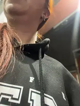 Cloew Marz online show from December 2024 11:47:02 PM