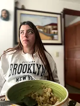 Cloew Marz online show from September 2025 06:54:01 PM