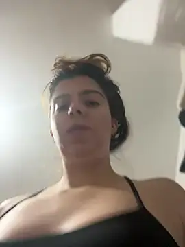 Cloew Marz online show from February 2026 07:21:02 PM