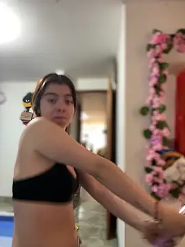 Snapshot of Cloew_Marz chatting on April 2026 04:22:01 PM Cloew Marz online show from April 2026 04:22:01 PM